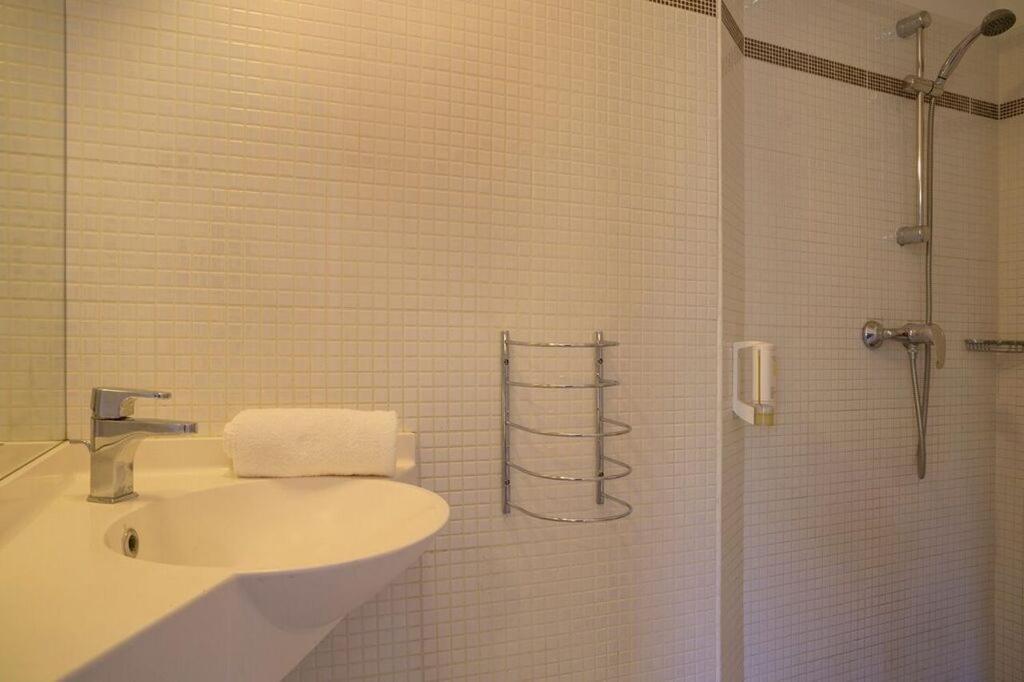 The Originals City, Hotel Novella Confort, Nantes Est Carquefou Eksteriør bilde