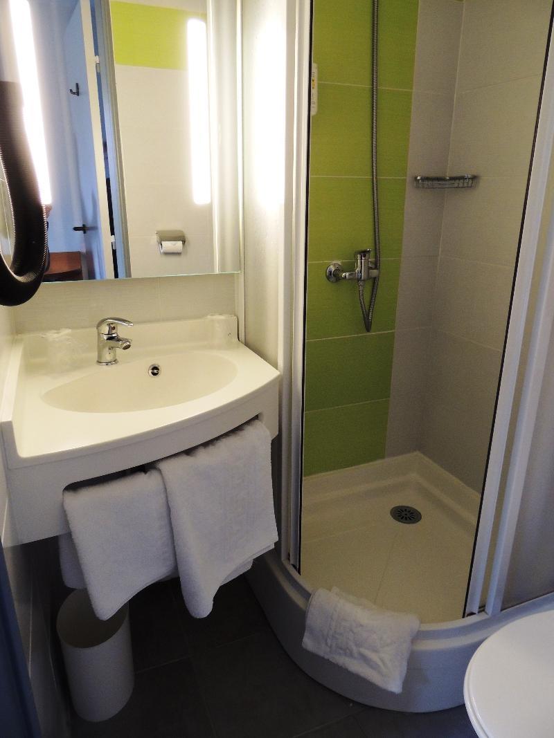 The Originals City, Hotel Novella Confort, Nantes Est Carquefou Eksteriør bilde